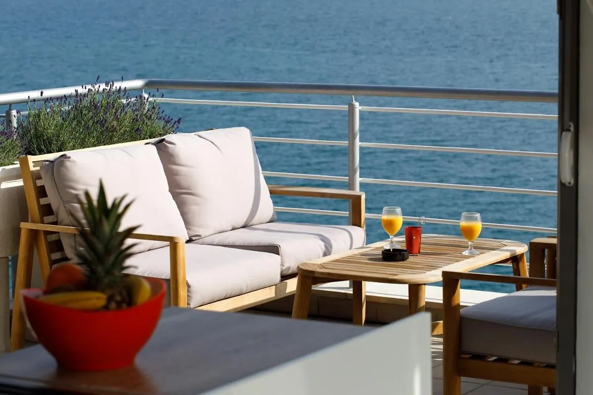 Ark Beach Apartments سبليت