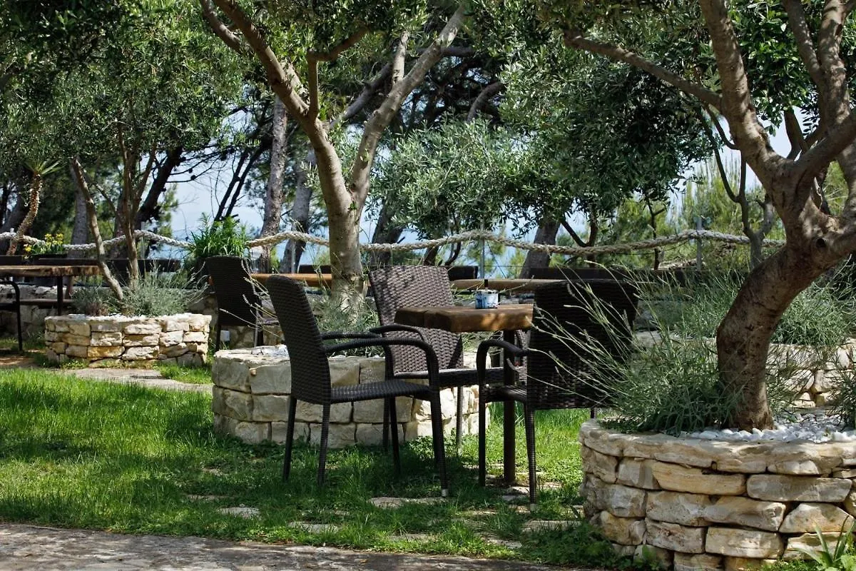 Ark Beach Apartments سبليت