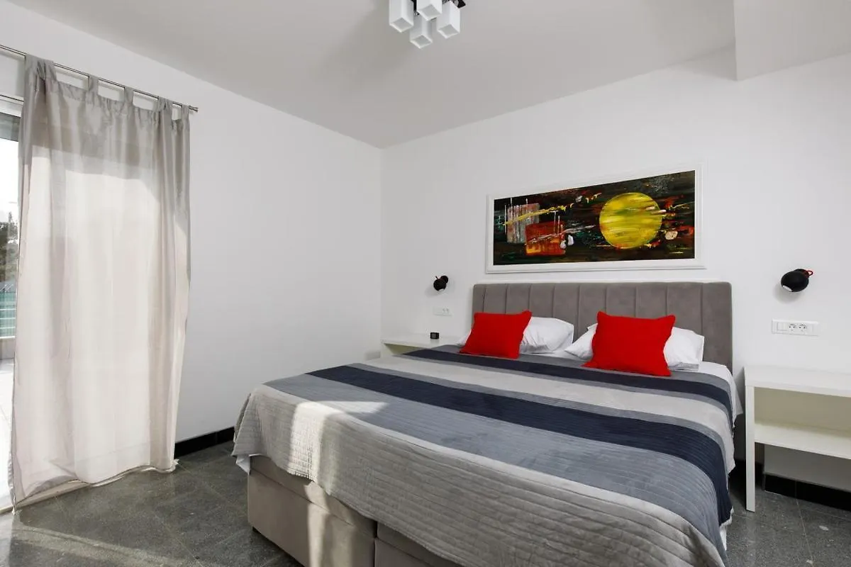 Ark Beach Apartments Σπλιτ