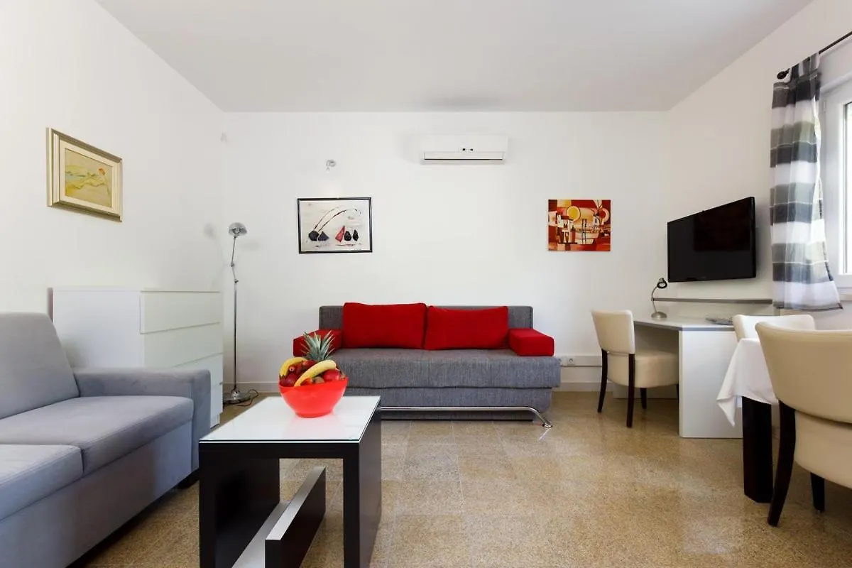 Ark Beach Apartments Σπλιτ