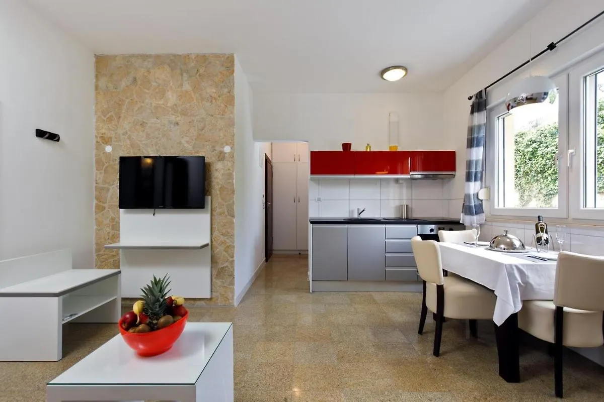 Ark Beach Apartments Split