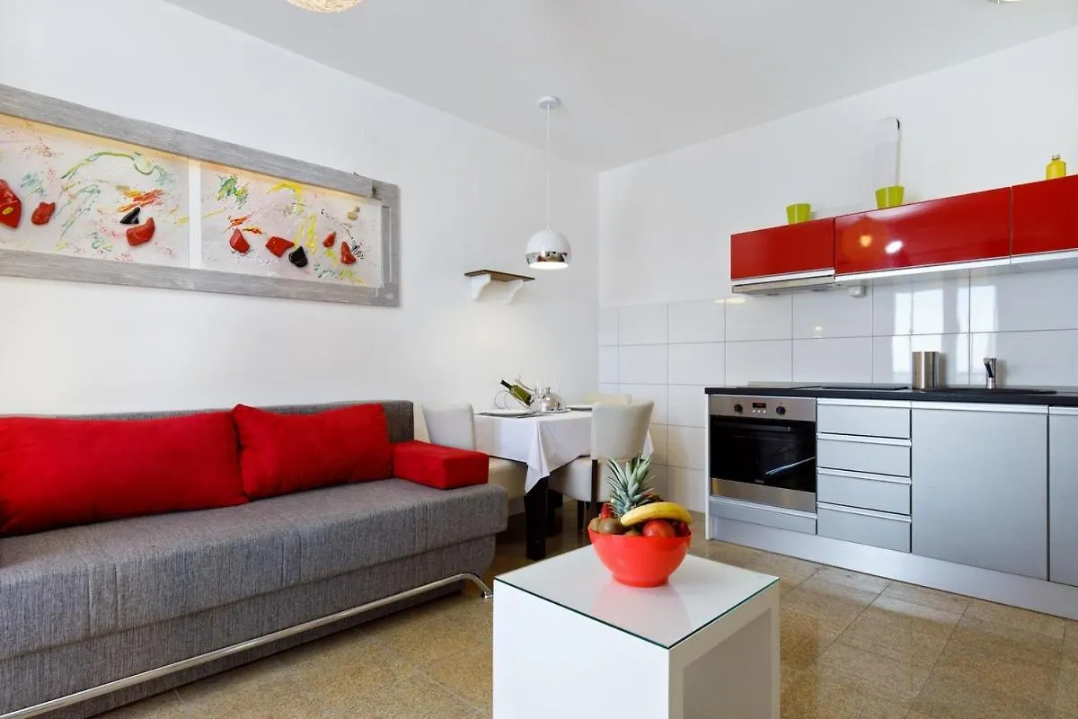 Ark Beach Apartments Split