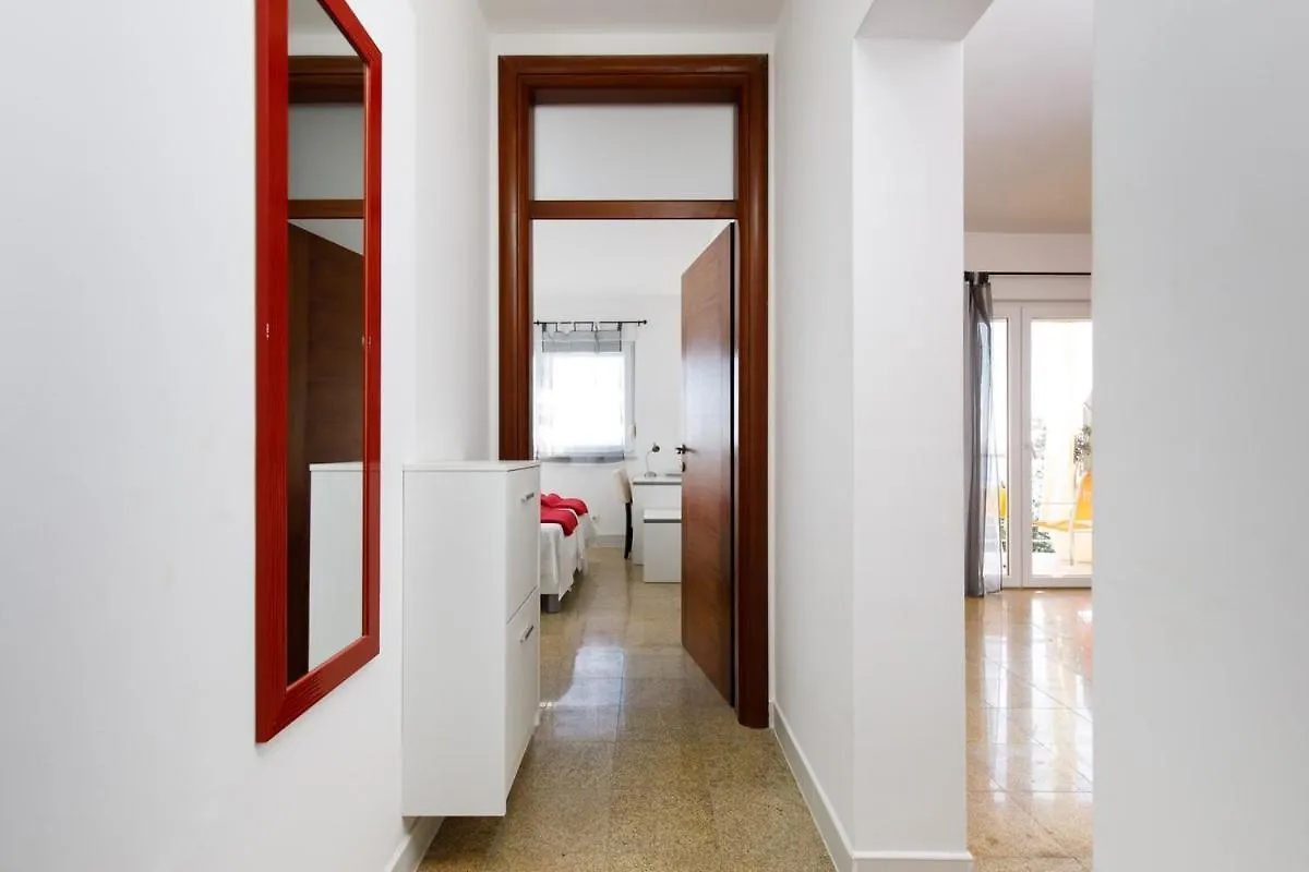 Ark Beach Apartments Split